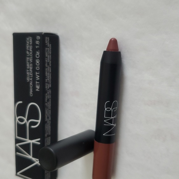 NARS Velvet Matte Lip Pencil Crayon in Dance Fever 2496D , 0.06 Oz , 1.8 g - Picture 10 of 10